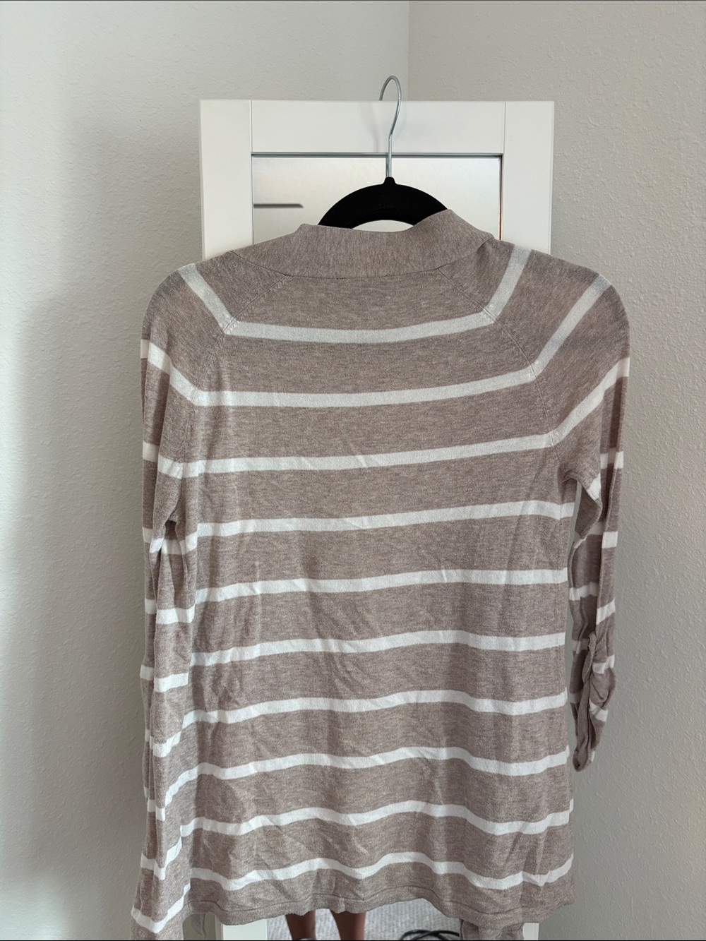 Express Taupe & White Striped Open Cardigan - Picture 4 of 5